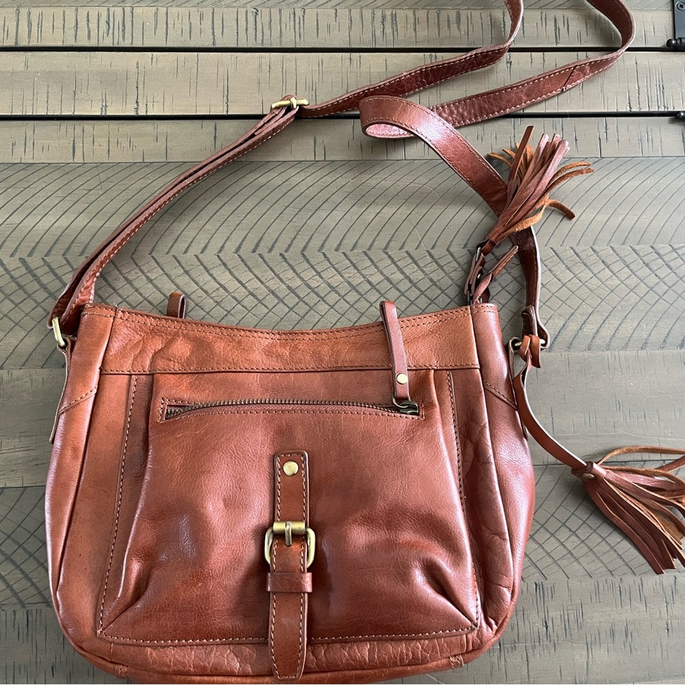 Diva True Crossbody